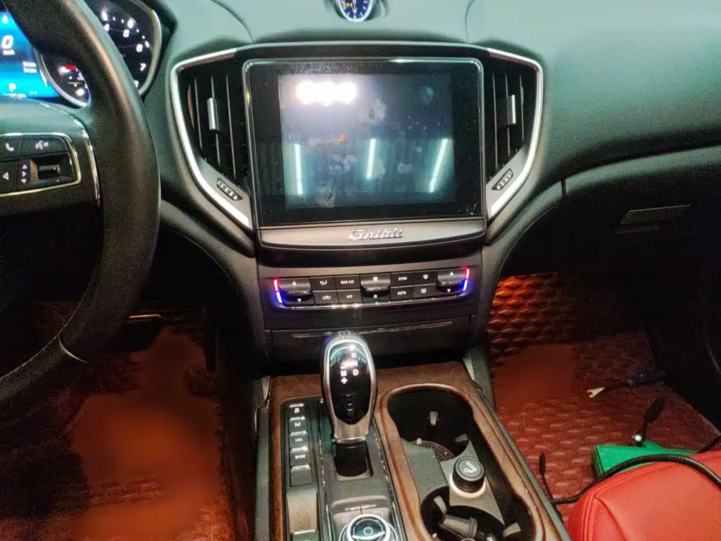 Ghibli 3.0 T Standard