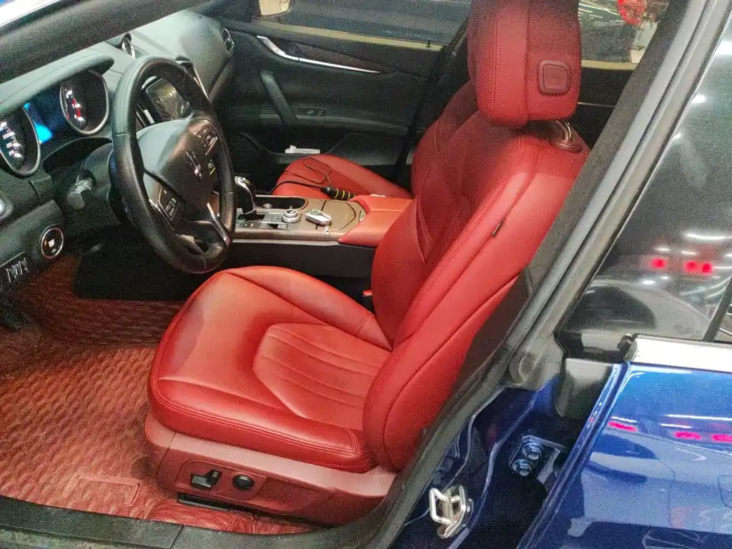 Ghibli 3.0 T Standard
