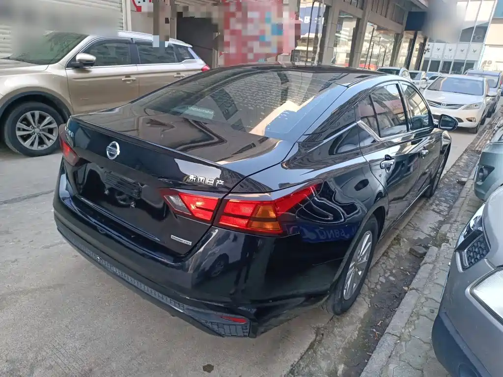 Teana 2.0 L XE Exclusive