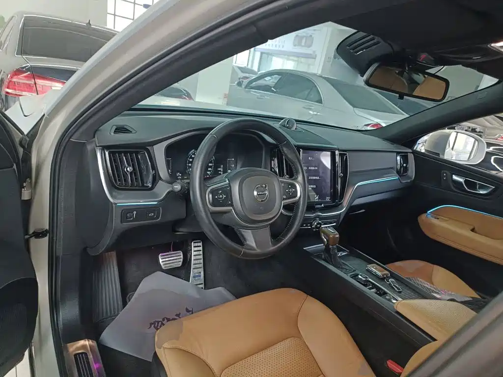 Volvo XC60 T5 4 WD Smart Ease