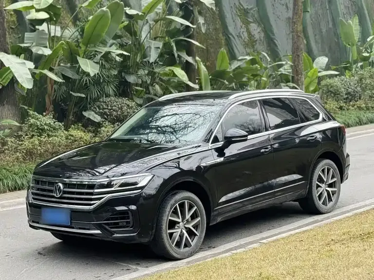 Volkswagen Touareg 3.0 TSI Sharp Edge CN-VI
