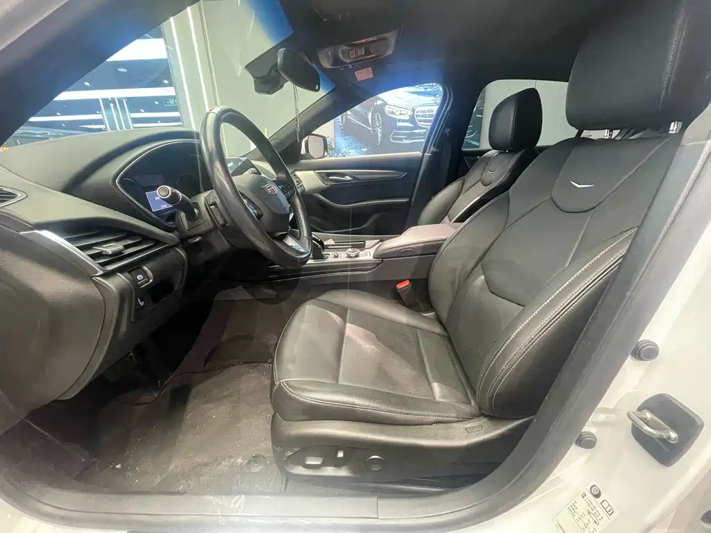 Cadillac CT5 28 T Luxury