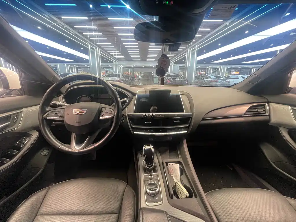 Cadillac CT5 28 T Luxury