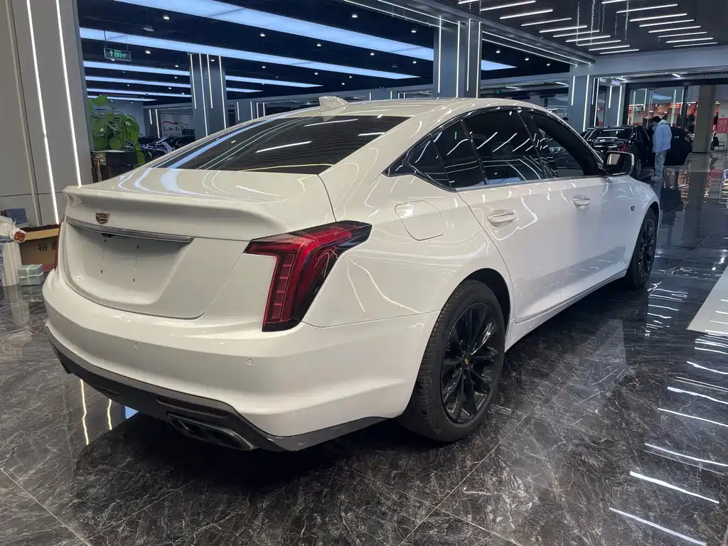 Cadillac CT5 28 T Luxury