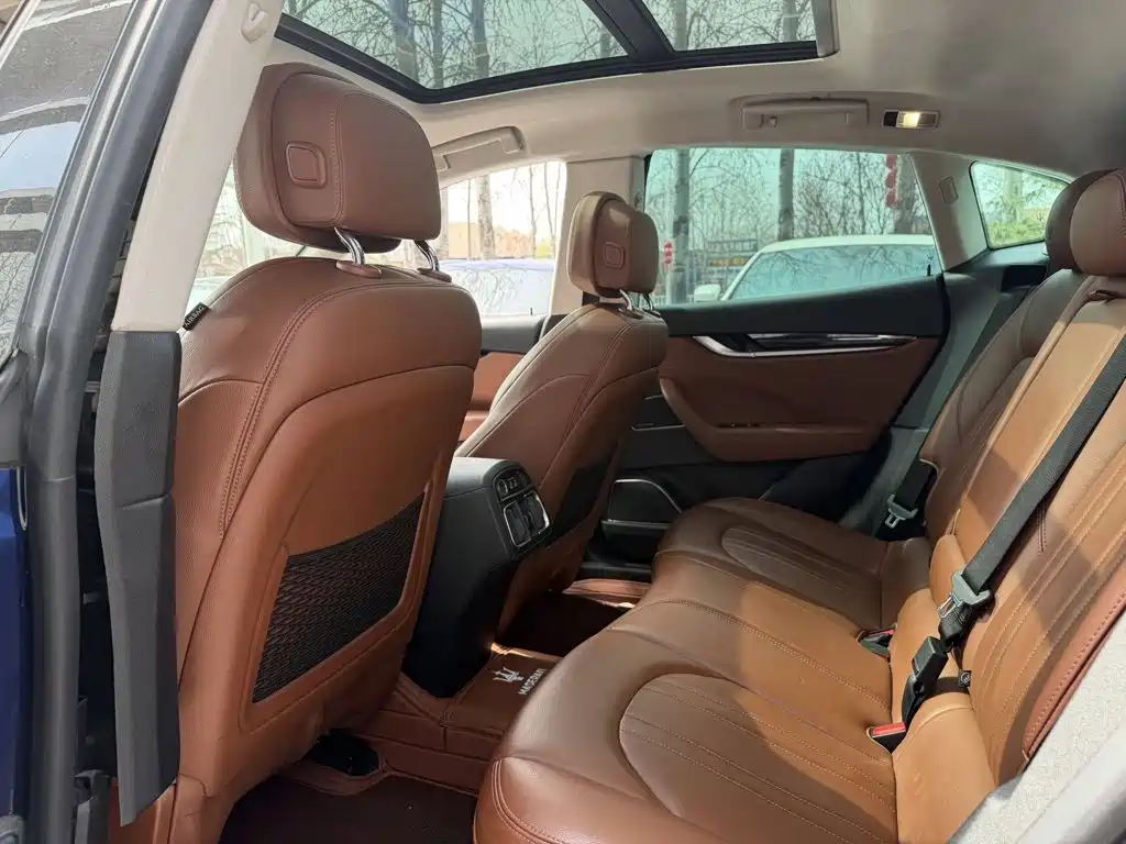 Levante 3.0 T Standard