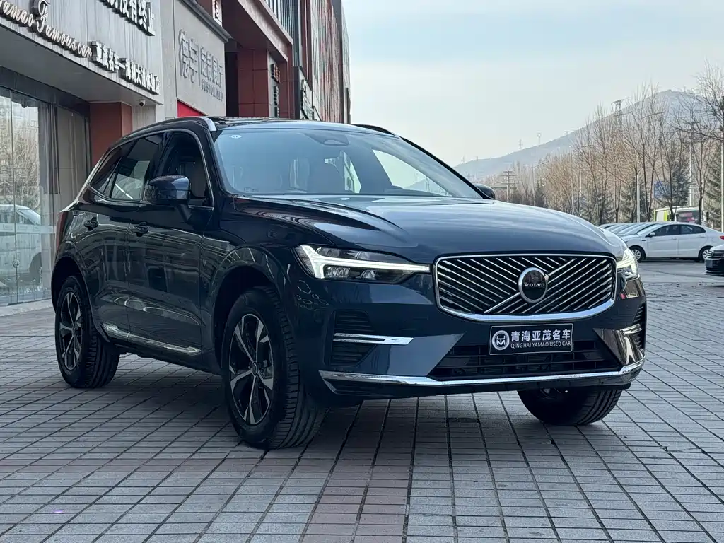Volvo XC60 B5 4 WD Smart Ease Luxury
