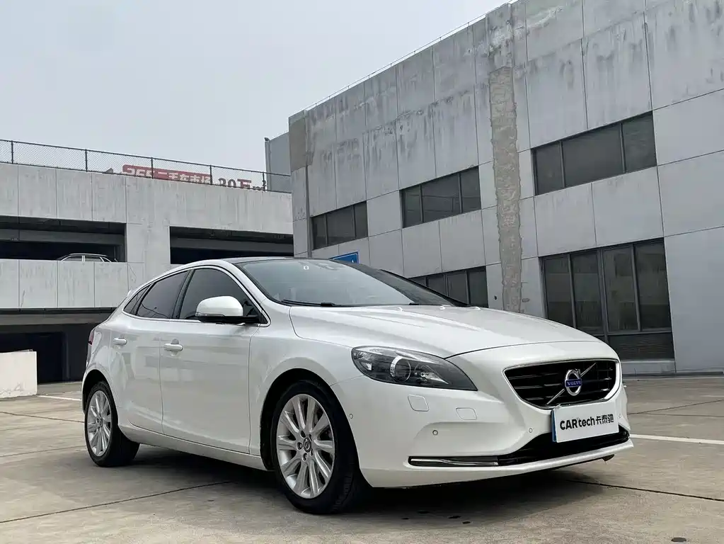 Volvo V40 1.6 T Smart Grace