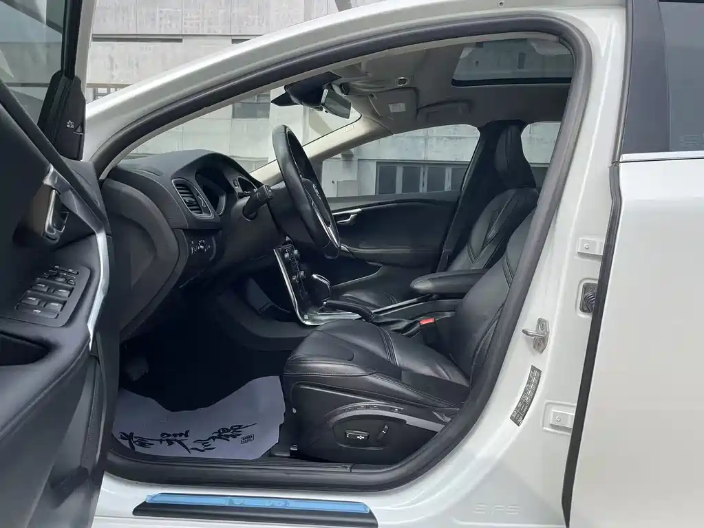 Volvo V40 1.6 T Smart Grace