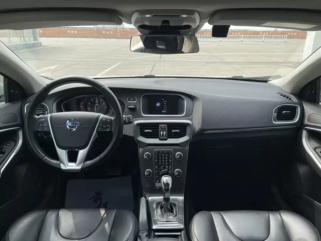 Volvo V40 1.6 T Smart Grace