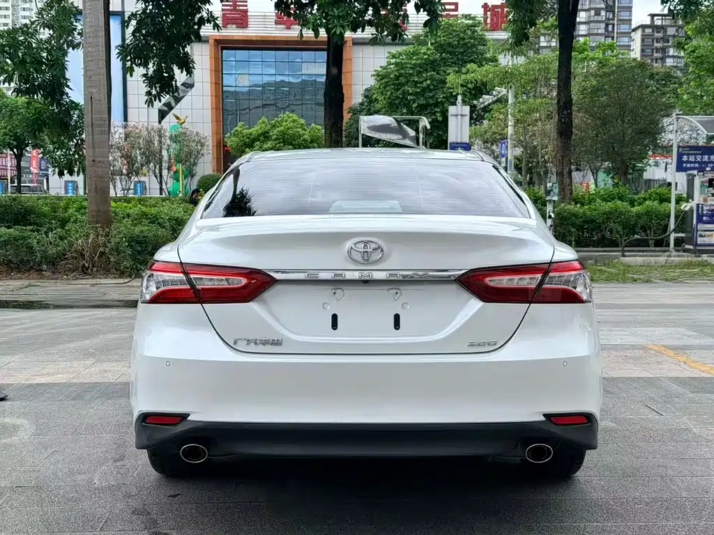 Camry 2.0 G Luxury CN-VI