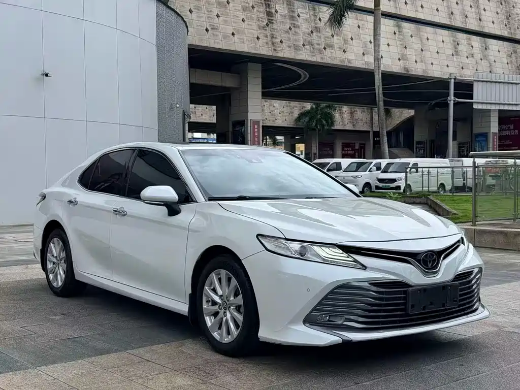 Camry 2.0 G Luxury CN-VI