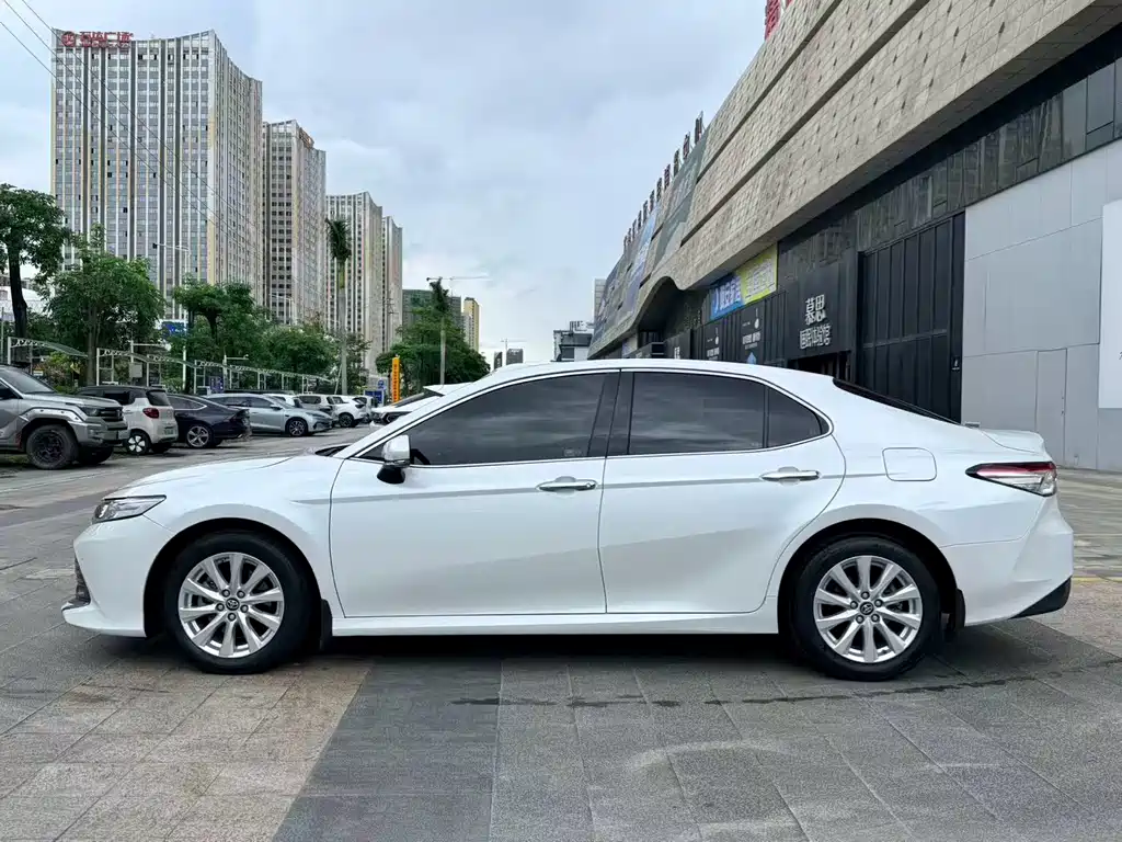 Camry 2.0 G Luxury CN-VI