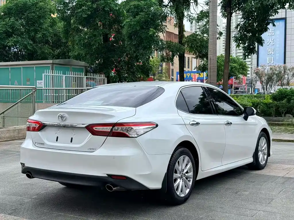 Camry 2.0 G Luxury CN-VI