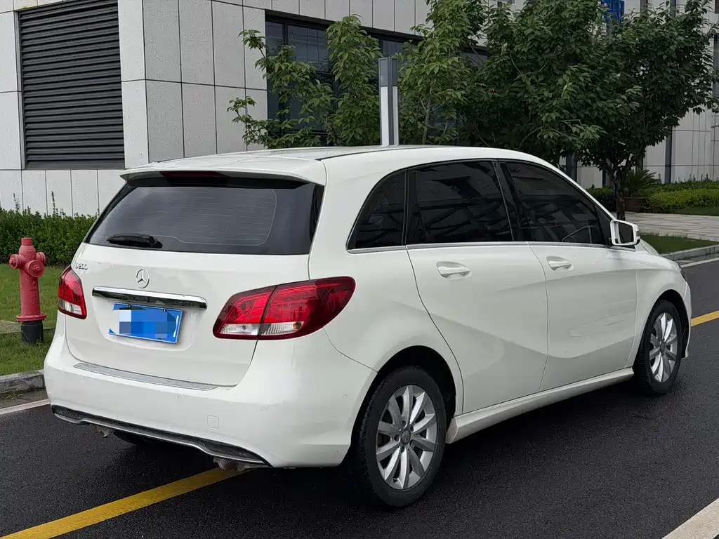 Mercedes-Benz B-Class B 180