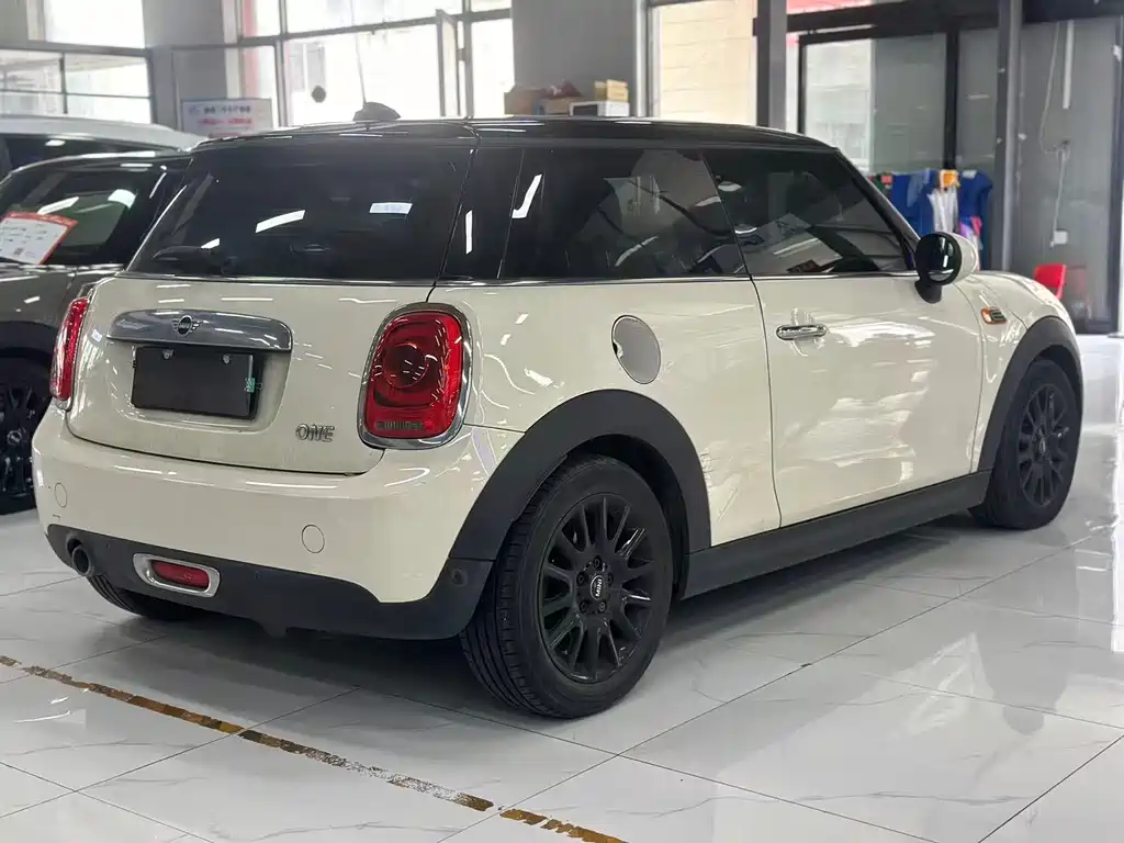 MINI 1.5 T ONE PLUS