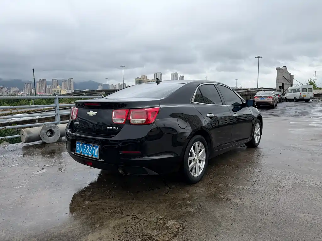 Malibu 2.0 L Auto Luxury
