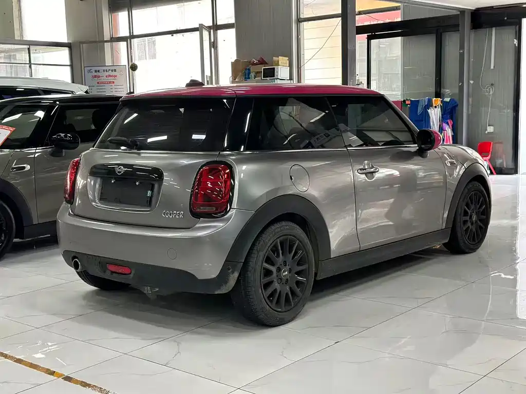MINI 1.5 T COOPER Classic