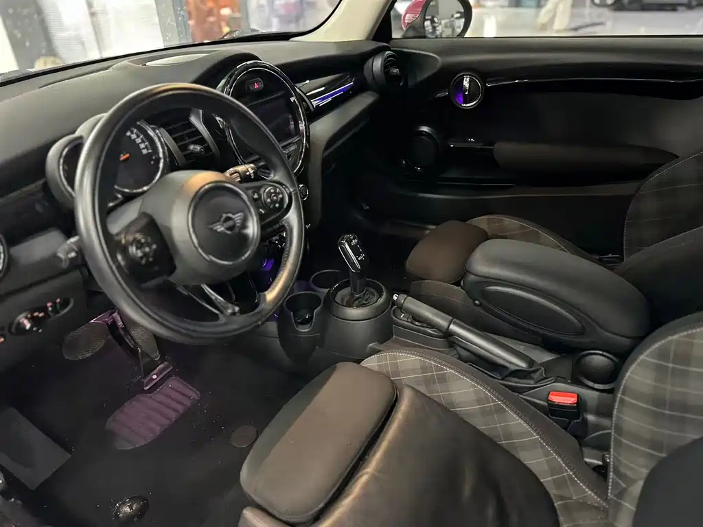 MINI 1.5 T COOPER Classic