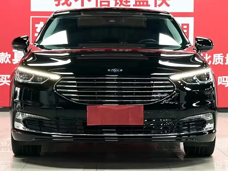 Ford Taurus EcoBoost 245 Premium