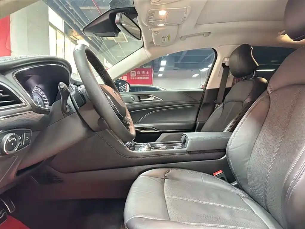 Taurus EcoBoost 245 Premium