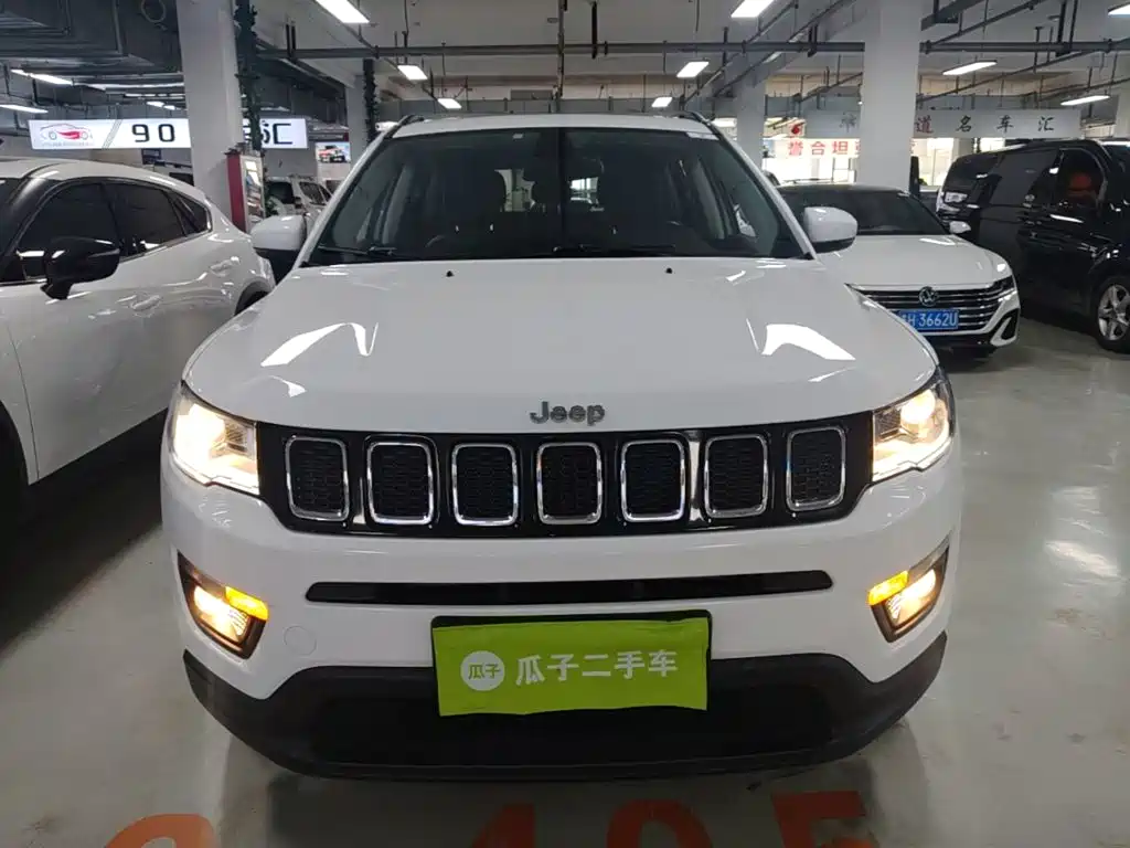 Compass 200 T Auto Home Enjoyment