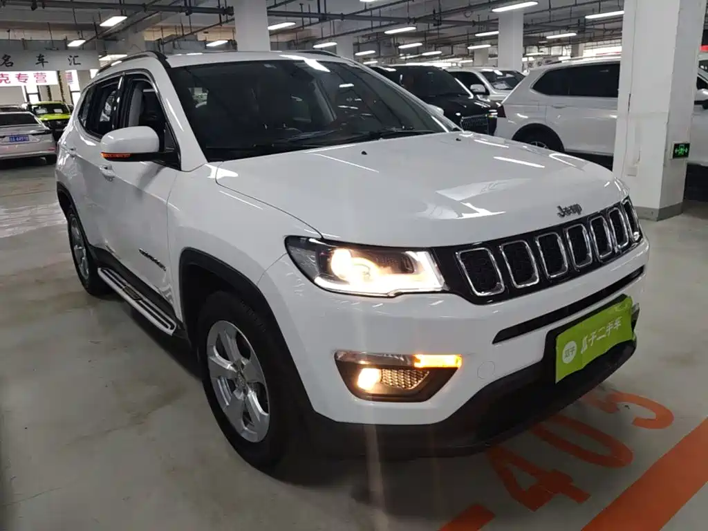 Compass 200 T Auto Home Enjoyment