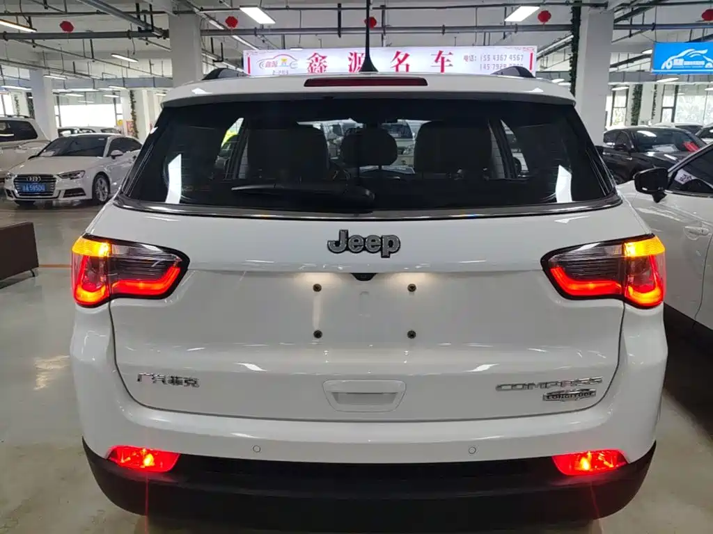 Compass 200 T Auto Home Enjoyment