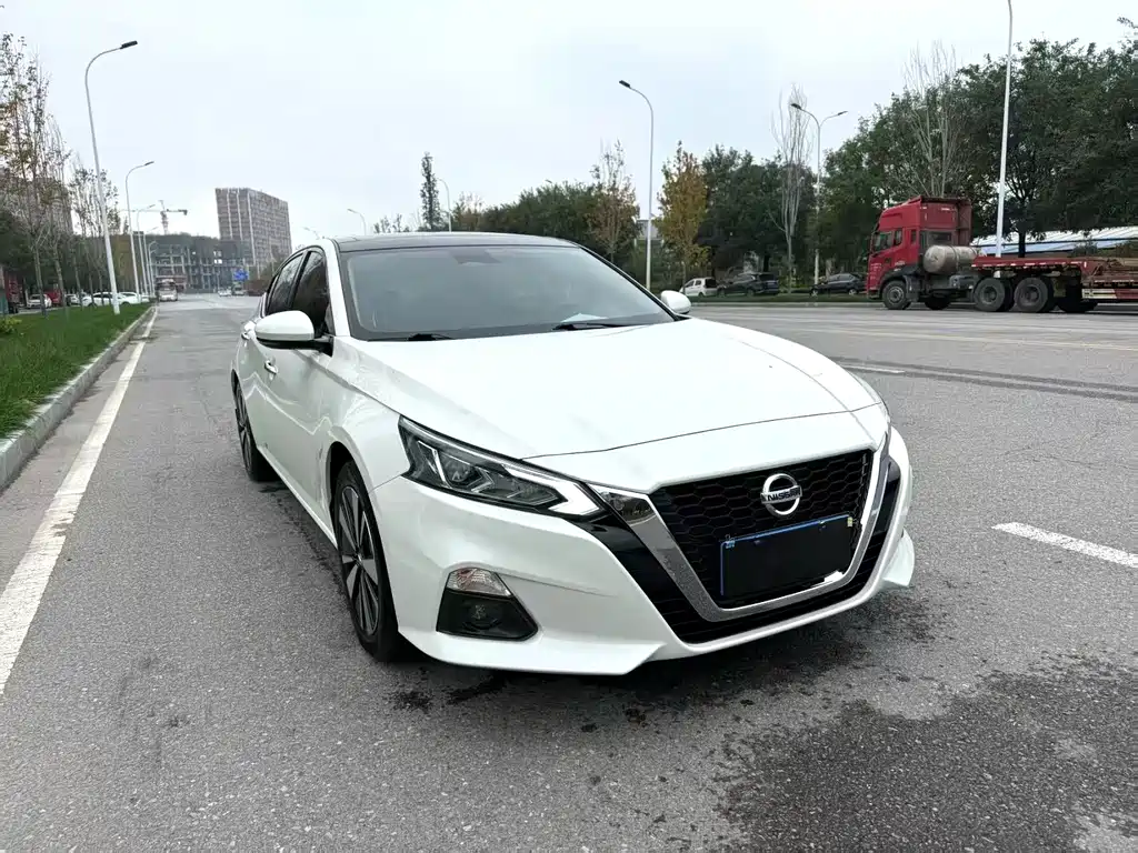 Teana 2.0 L XL Comfort
