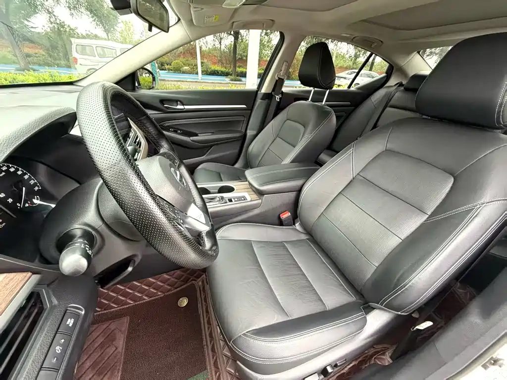 Teana 2.0 L XL Comfort