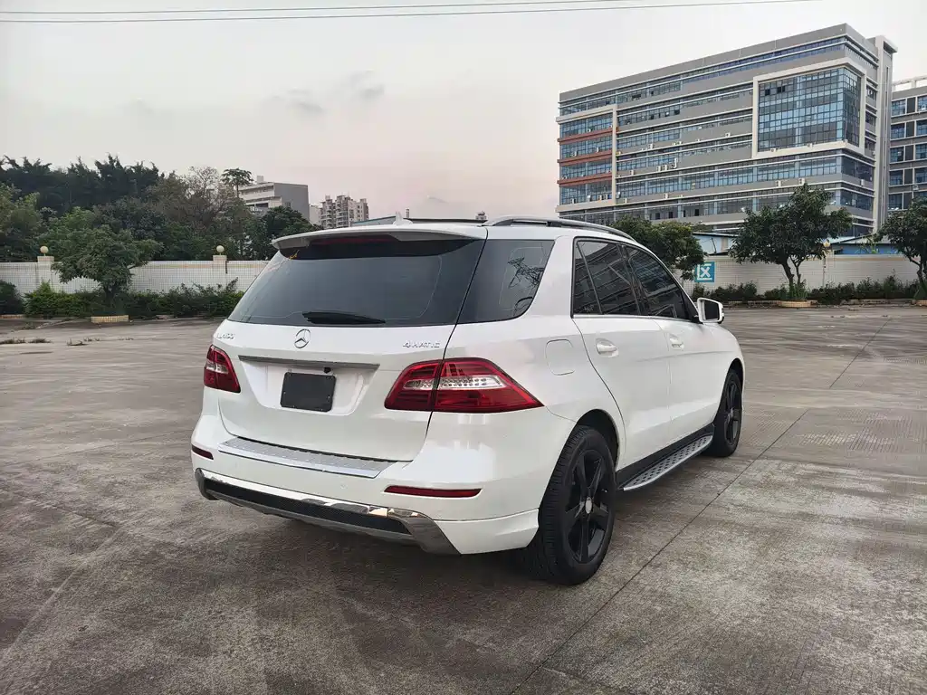 Mercedes-Benz M-Class ML 400 4 MATIC Dynamic