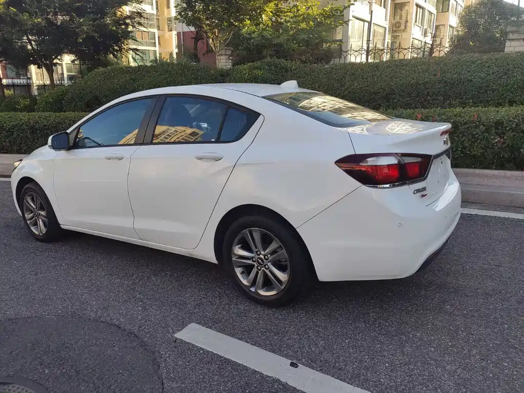 Cruze 科鲁兹 2015款 1.5 L 手动精英版