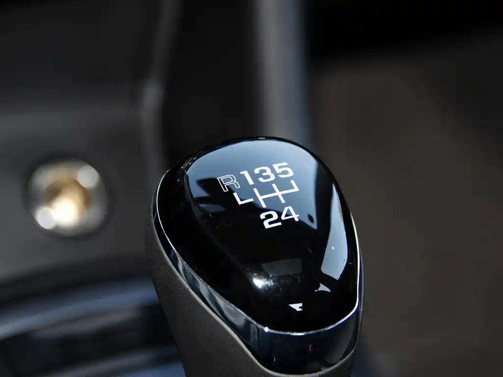 Cruze 科鲁兹 2015款 1.5 L 手动精英版