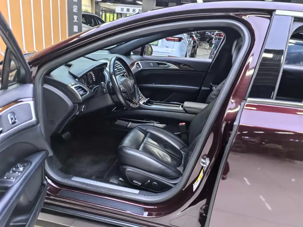 Lincoln MKZ 2.0 T Premium