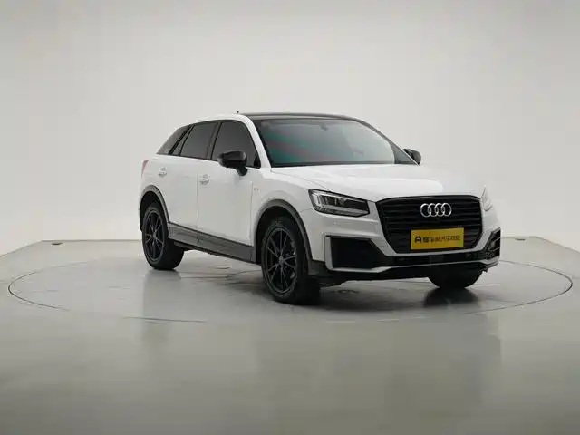 Audi Q2 L 35 TFSI Progressive Dynamic