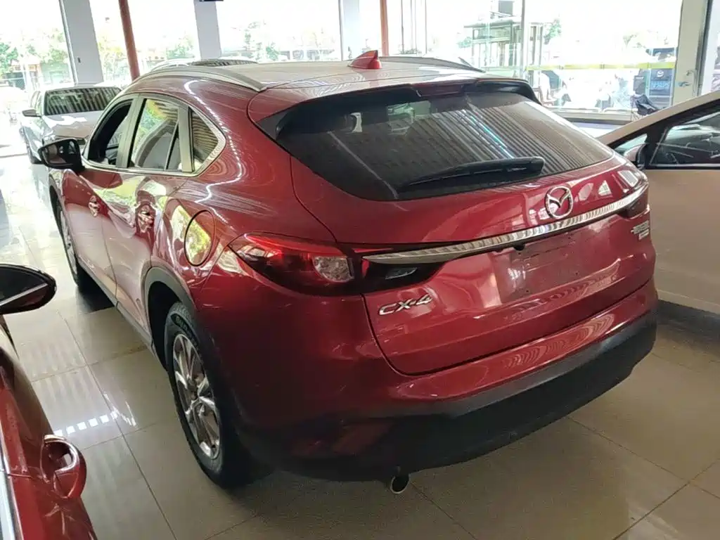 Mazda CX-4 马自达CX-4 2018款 2.0 L 自动两驱蓝天活力版 国VI
