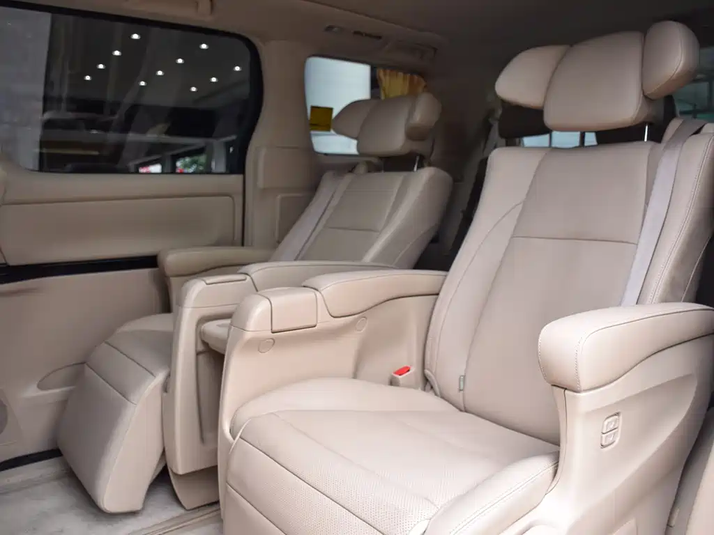Alphard 3.5 L Luxury
