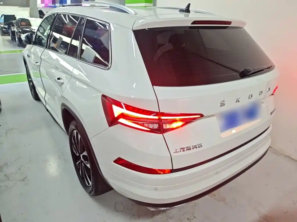Kodiaq 柯迪亚克 2022款 TSI330 5座两驱奢享版