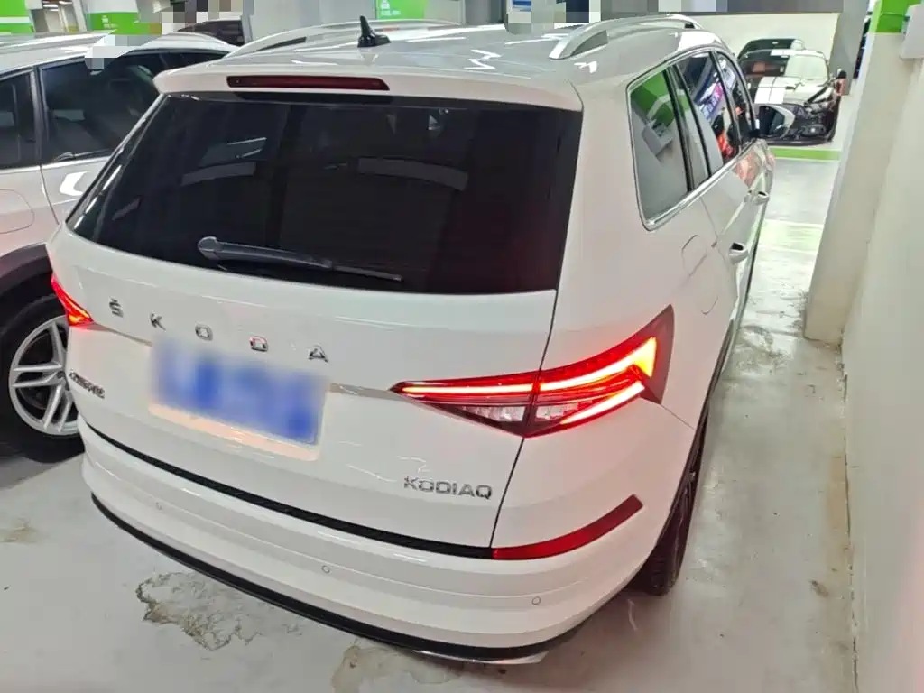 Kodiaq 柯迪亚克 2022款 TSI330 5座两驱奢享版