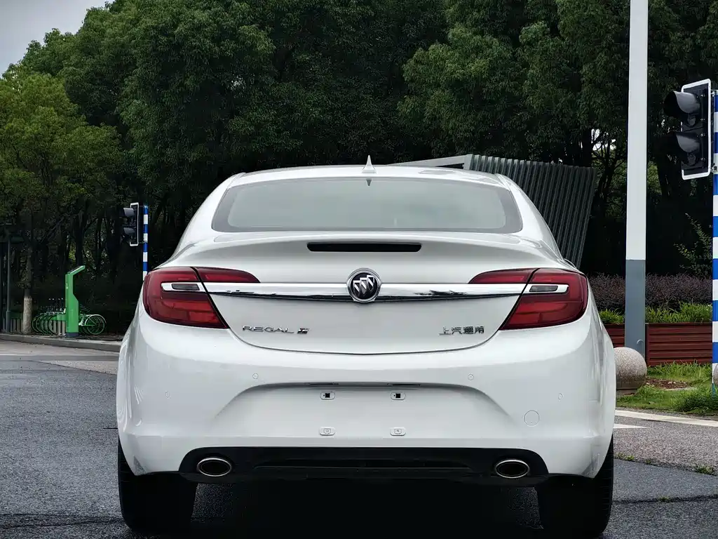 Regal 1.6 T Elite Tech