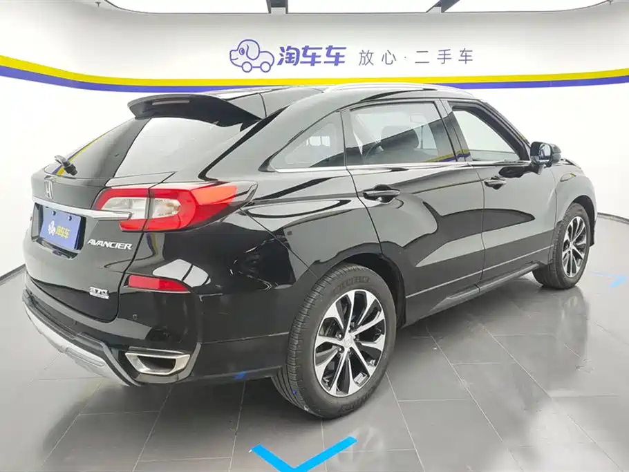 Avancier 240 TURBO 2 WD Luxury