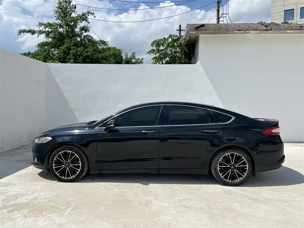 Mondeo 2.0 L GTDi240 Supreme