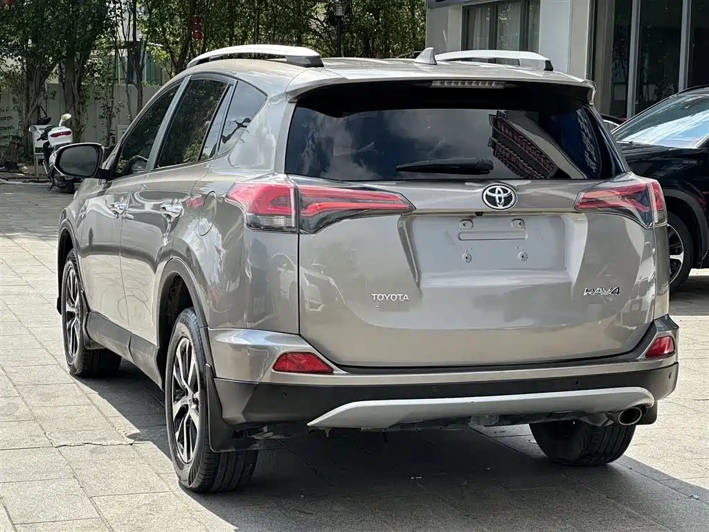 RAV4 2.0 L CVT 2 WD Smart Style CN-V