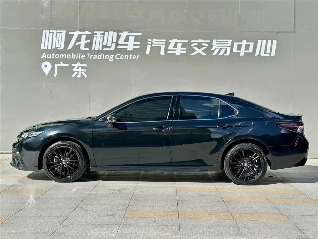 Camry 2.0 S Knight