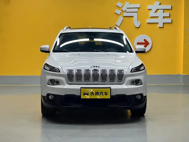 Jeep Cherokee 2.0 L Superior