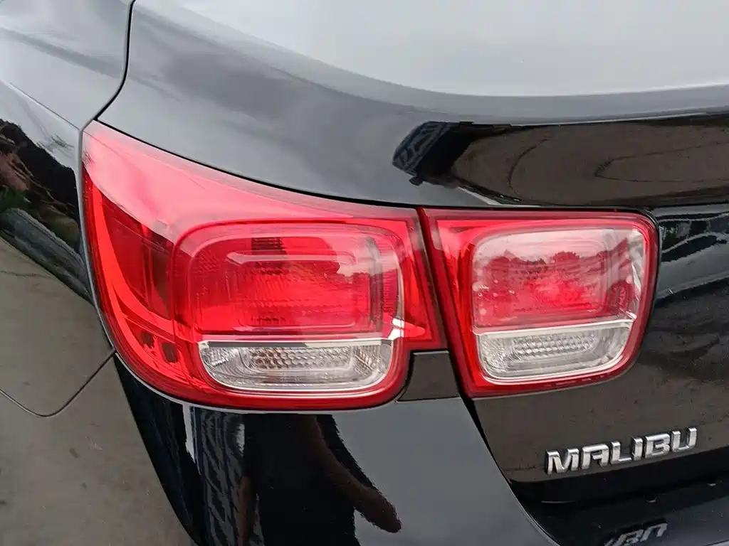 Malibu 2.0 L Auto Luxury