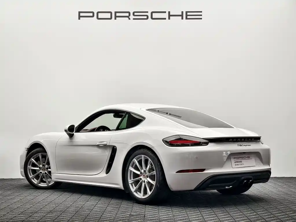 Porsche 718 Cayman 2.0 T