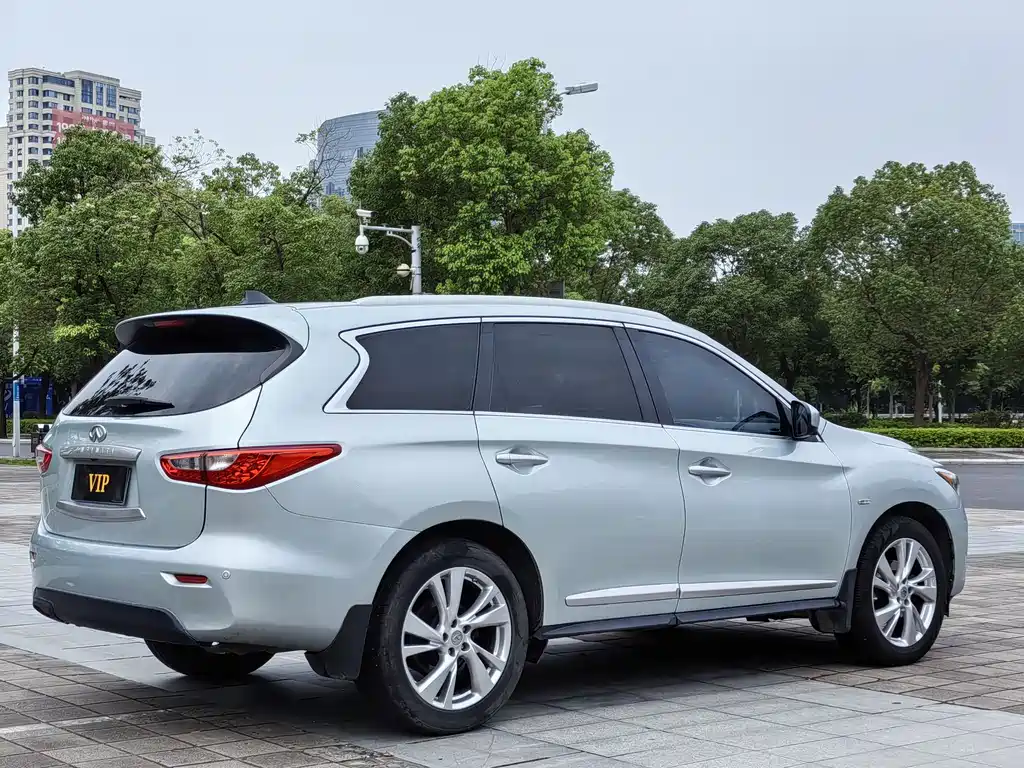 Infiniti JX JX35 2 WD Outstanding