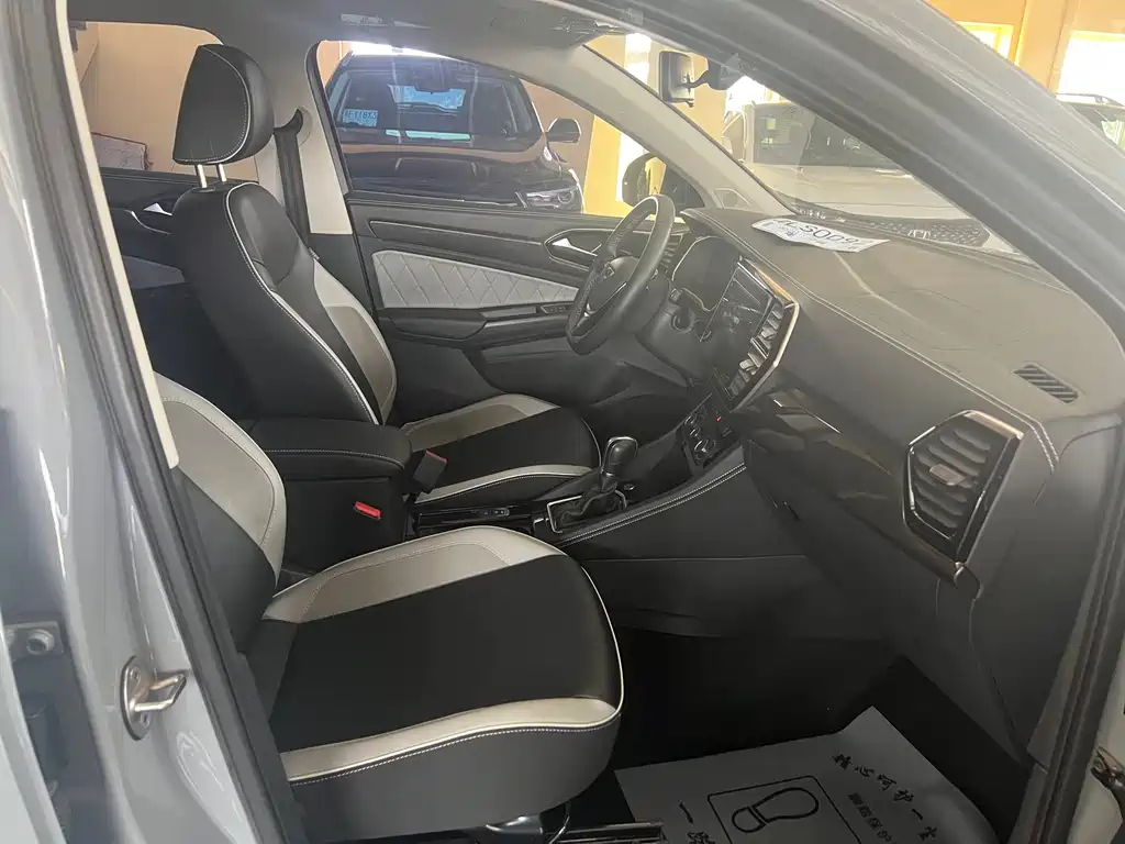 Jetta VS7 280 TSI Auto Highlight Joy