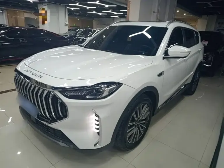 Jetour X70 PLUS 1.5 T DCT Brave PLUS 5-seat