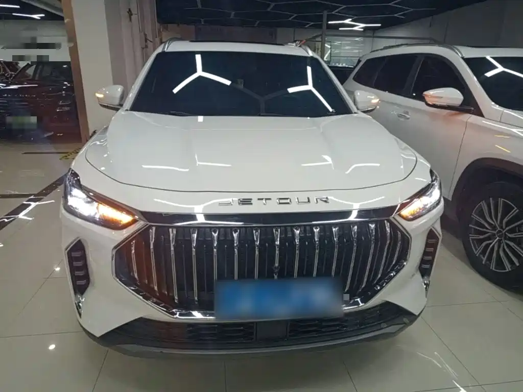 Jetour X70 PLUS 1.5 T DCT Brave PLUS 5-seat
